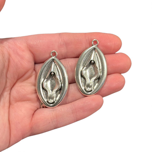 2pcs Vagina Charms