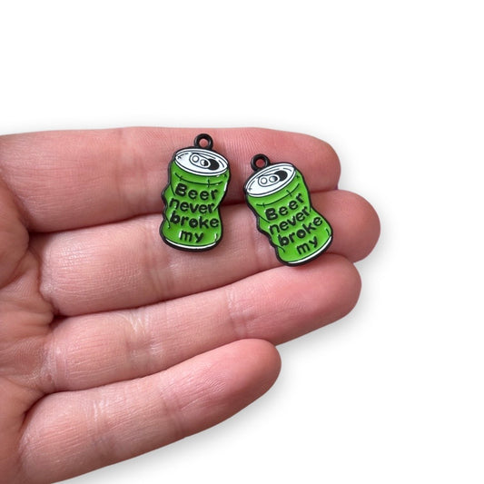 2pcs Beer Never Broke My Heart charms