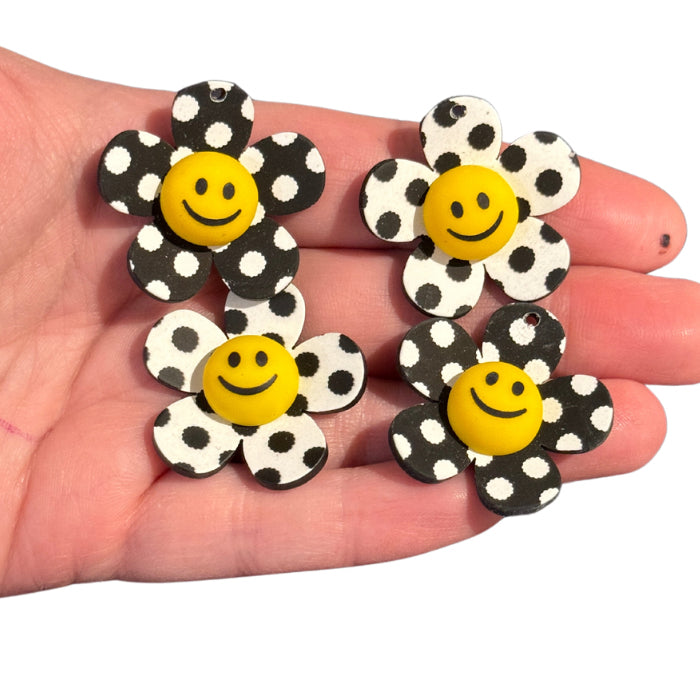 4pcs Black White Polka Dots smiley happy face daisy charms