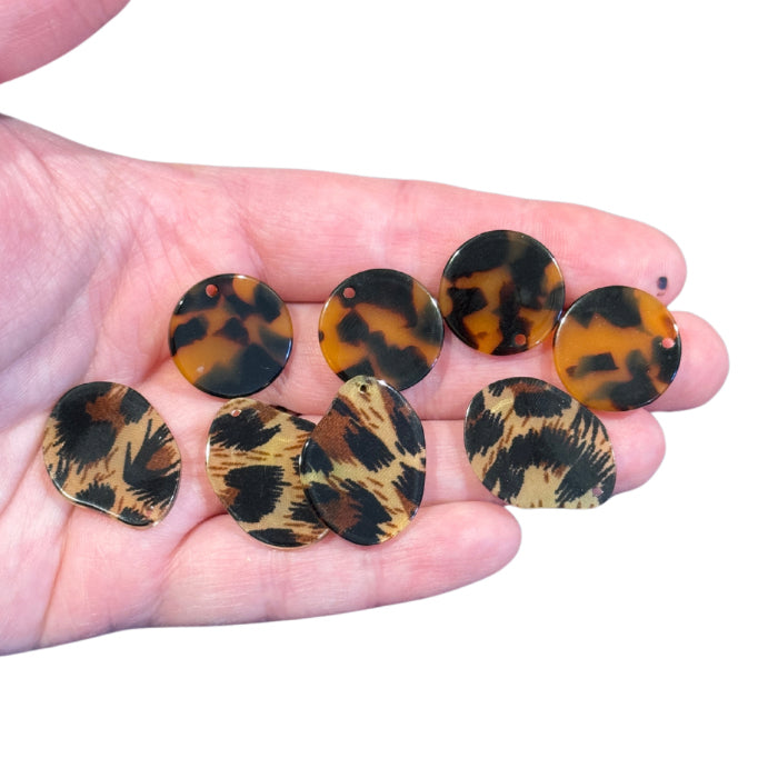 8pcs Animal Print & Brown Cordial charms