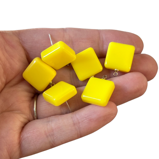 6pcs/3 pairs Bright Yellow Square Stud Earrings With Hole
