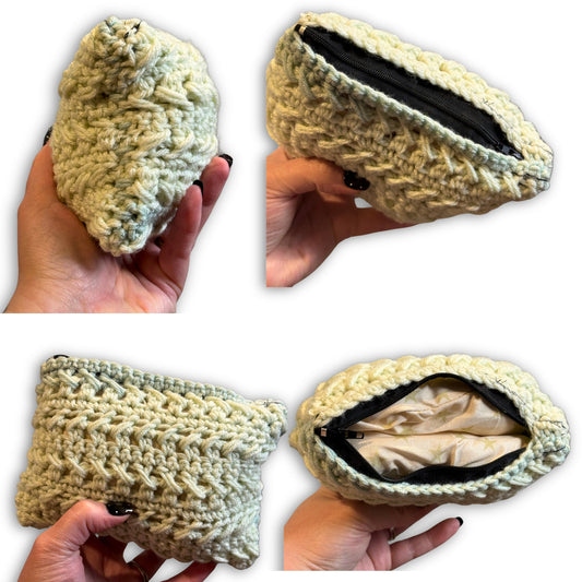 Very Light Blue White Gold Stars - Padded Stash Bag