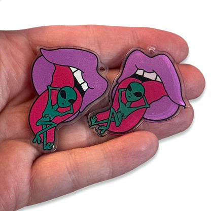 4pcs Alien On Tongue Charms