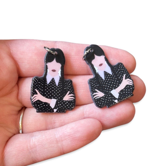 2pcs Faceless Wednesday charms