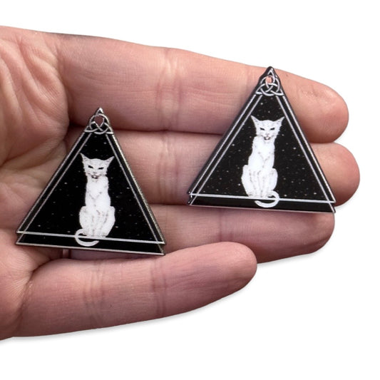 2pcs white Cat in black triangle charms